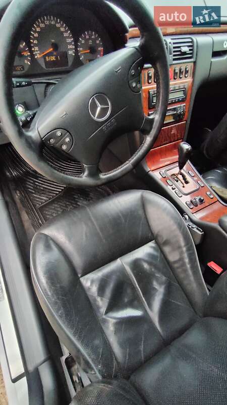Седан Mercedes-Benz E-Class 2000 в Черкассах
