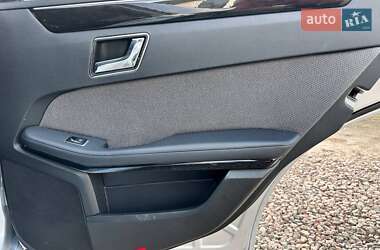 Седан Mercedes-Benz E-Class 2010 в 