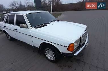 Седан Mercedes-Benz E-Class 1979 в Конотопі