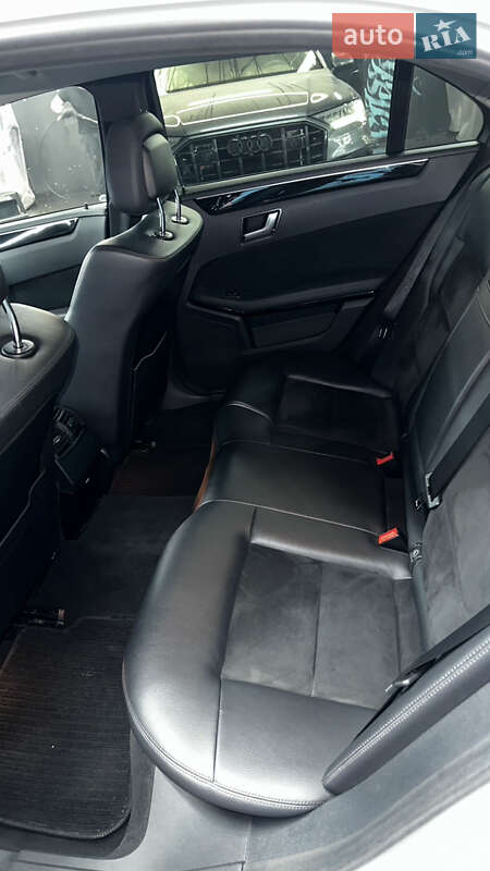 Седан Mercedes-Benz E-Class 2012 в Киеве фото 8 Седан Mercedes-Benz E-Class 2012 в Киеве