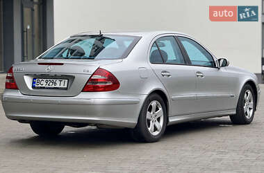 Седан Mercedes-Benz E-Class 2004 в Новояворовске