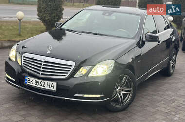 Mercedes-Benz E-Class 2011