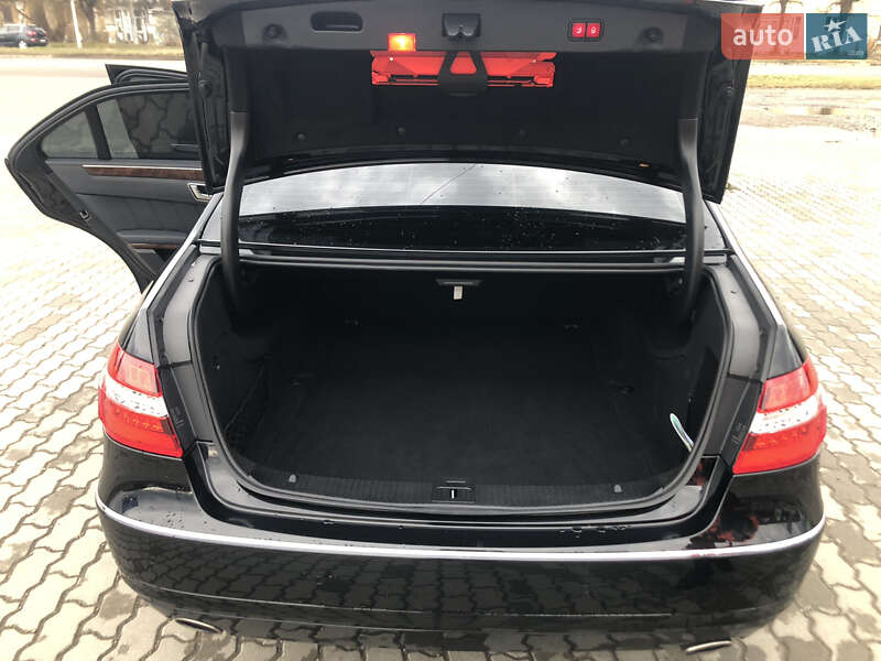 Седан Mercedes-Benz E-Class 2010 в Трускавці