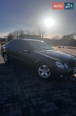 Седан Mercedes-Benz E-Class 2003 в Сокалі