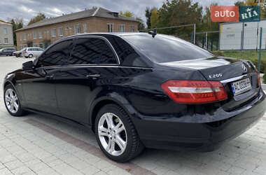 Седан Mercedes-Benz E-Class 2010 в Нововолынске