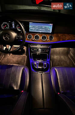 Седан Mercedes-Benz E-Class 2016 в 
