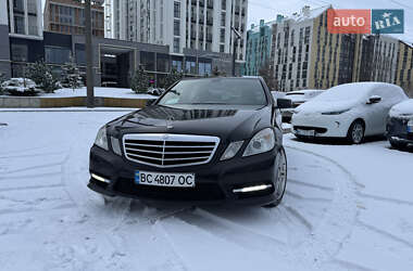 Седан Mercedes-Benz E-Class 2012 в Львове