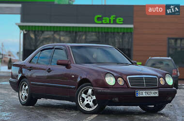 Седан Mercedes-Benz E-Class 1996 в Хмельницком