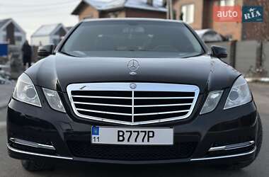 Седан Mercedes-Benz E-Class 2012 в Киеве