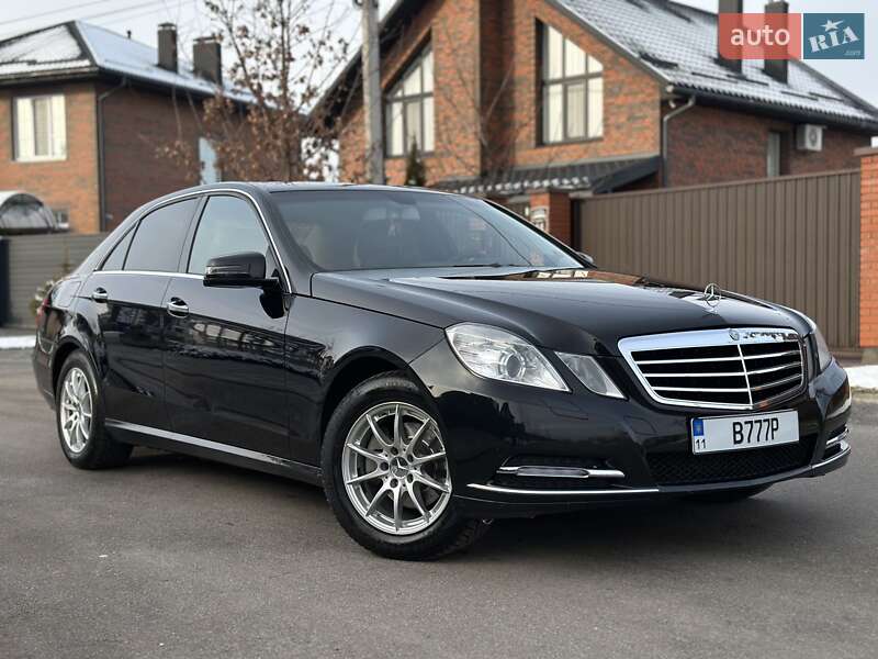 Седан Mercedes-Benz E-Class 2012 в Киеве