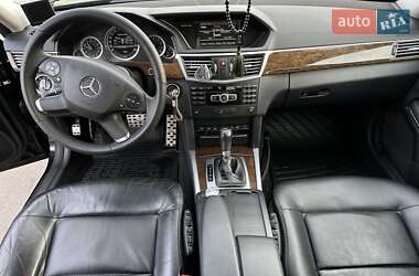 Седан Mercedes-Benz E-Class 2012 в Киеве