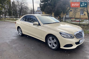 Седан Mercedes-Benz E-Class 2015 в Львове