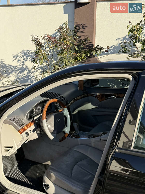 Седан Mercedes-Benz E-Class 2004 в Миколаєві