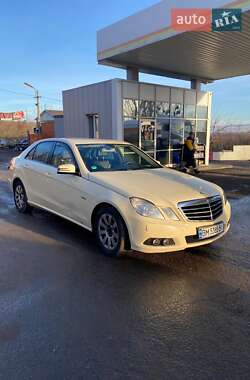 Седан Mercedes-Benz E-Class 2010 в Богодухіву