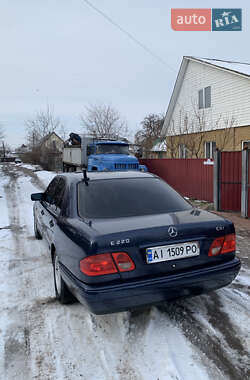 Седан Mercedes-Benz E-Class 1998 в Козелеці