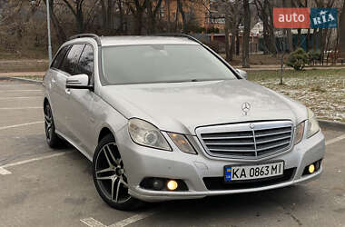 Універсал Mercedes-Benz E-Class 2011 в Вишгороді