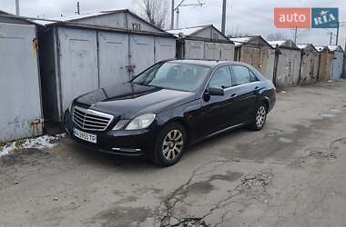 Седан Mercedes-Benz E-Class 2013 в Киеве