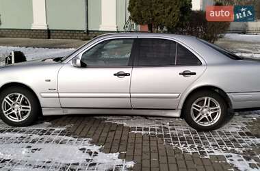 Седан Mercedes-Benz E-Class 1999 в Здолбуніві