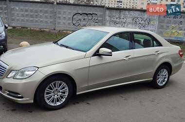 Mercedes-Benz E-Class 2011
