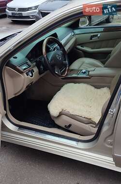 Седан Mercedes-Benz E-Class 2011 в 