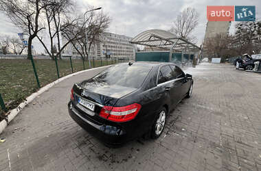 Седан Mercedes-Benz E-Class 2012 в Киеве