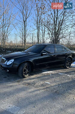 Седан Mercedes-Benz E-Class 2003 в Запоріжжі