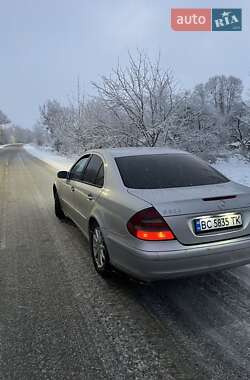 Седан Mercedes-Benz E-Class 2002 в Львові