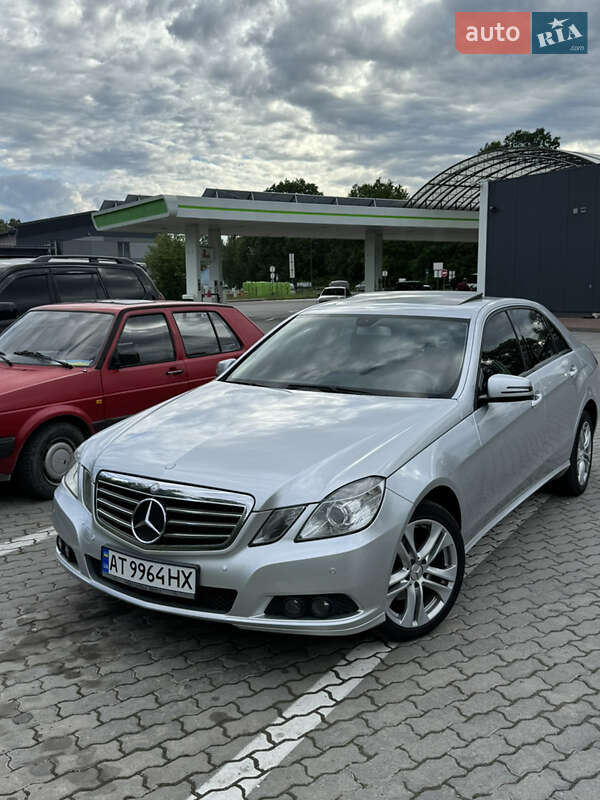 Седан Mercedes-Benz E-Class 2009 в Ивано-Франковске