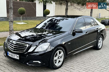 Седан Mercedes-Benz E-Class 2009 в Одессе