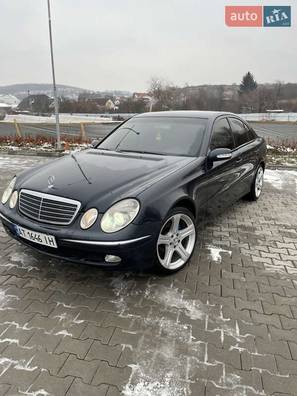Седан Mercedes-Benz E-Class 2004 в 