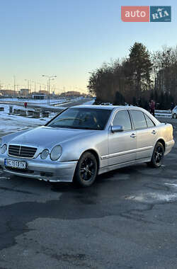 Седан Mercedes-Benz E-Class 2000 в Львові