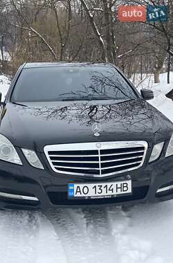 Седан Mercedes-Benz E-Class 2010 в Хусті