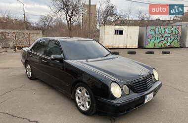 Седан Mercedes-Benz E-Class 2001 в Кривом Роге