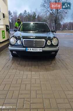 Седан Mercedes-Benz E-Class 1998 в Малині