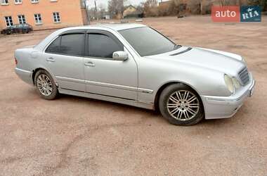 Седан Mercedes-Benz E-Class 2000 в 