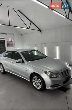 Mercedes-Benz E-Class 2011