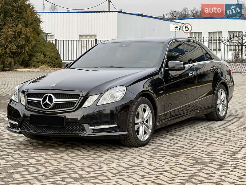 Седан Mercedes-Benz E-Class 2012 в Рівному