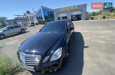 Седан Mercedes-Benz E-Class 2011 в Миколаєві