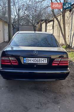 Седан Mercedes-Benz E-Class 2000 в Одессе