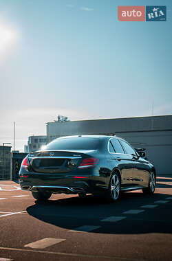 Седан Mercedes-Benz E-Class 2017 в 