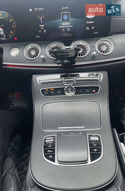 Седан Mercedes-Benz E-Class 2017 в 