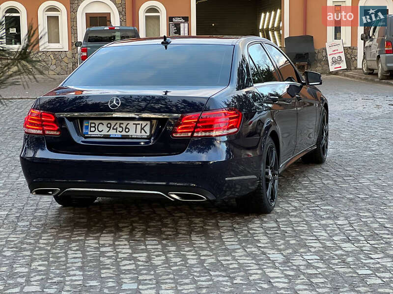 Седан Mercedes-Benz E-Class 2015 в Самборі