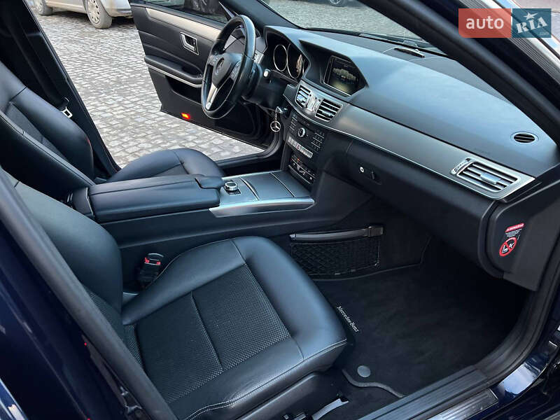 Седан Mercedes-Benz E-Class 2015 в Самборі