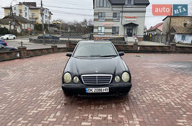 Седан Mercedes-Benz E-Class 2000 в Рівному