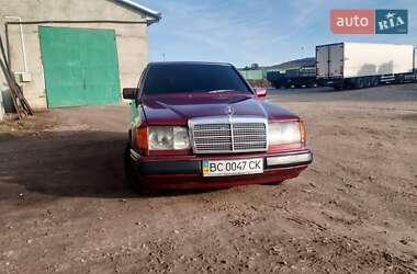 Седан Mercedes-Benz E-Class 1990 в Львові