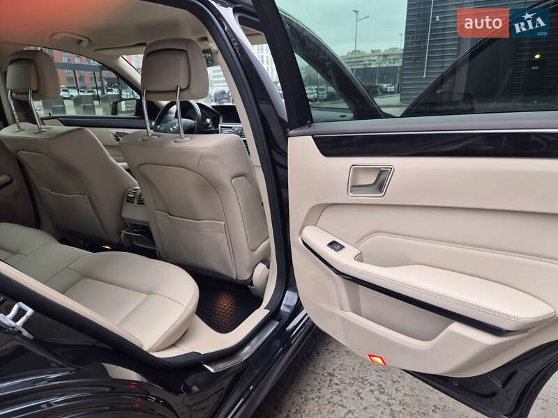 Седан Mercedes-Benz E-Class 2009 в Киеве