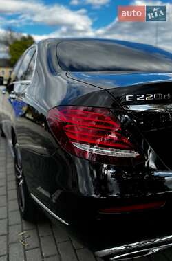 Седан Mercedes-Benz E-Class 2017 в 