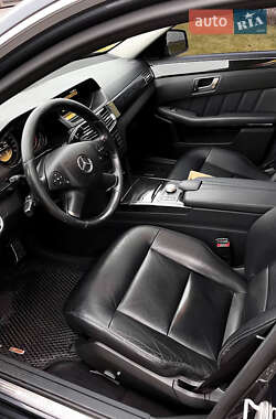 Седан Mercedes-Benz E-Class 2011 в 