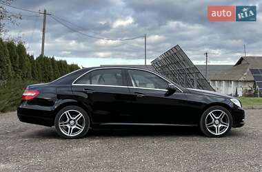 Седан Mercedes-Benz E-Class 2012 в Городенке