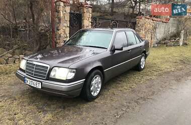 Седан Mercedes-Benz E-Class 1995 в Рівному